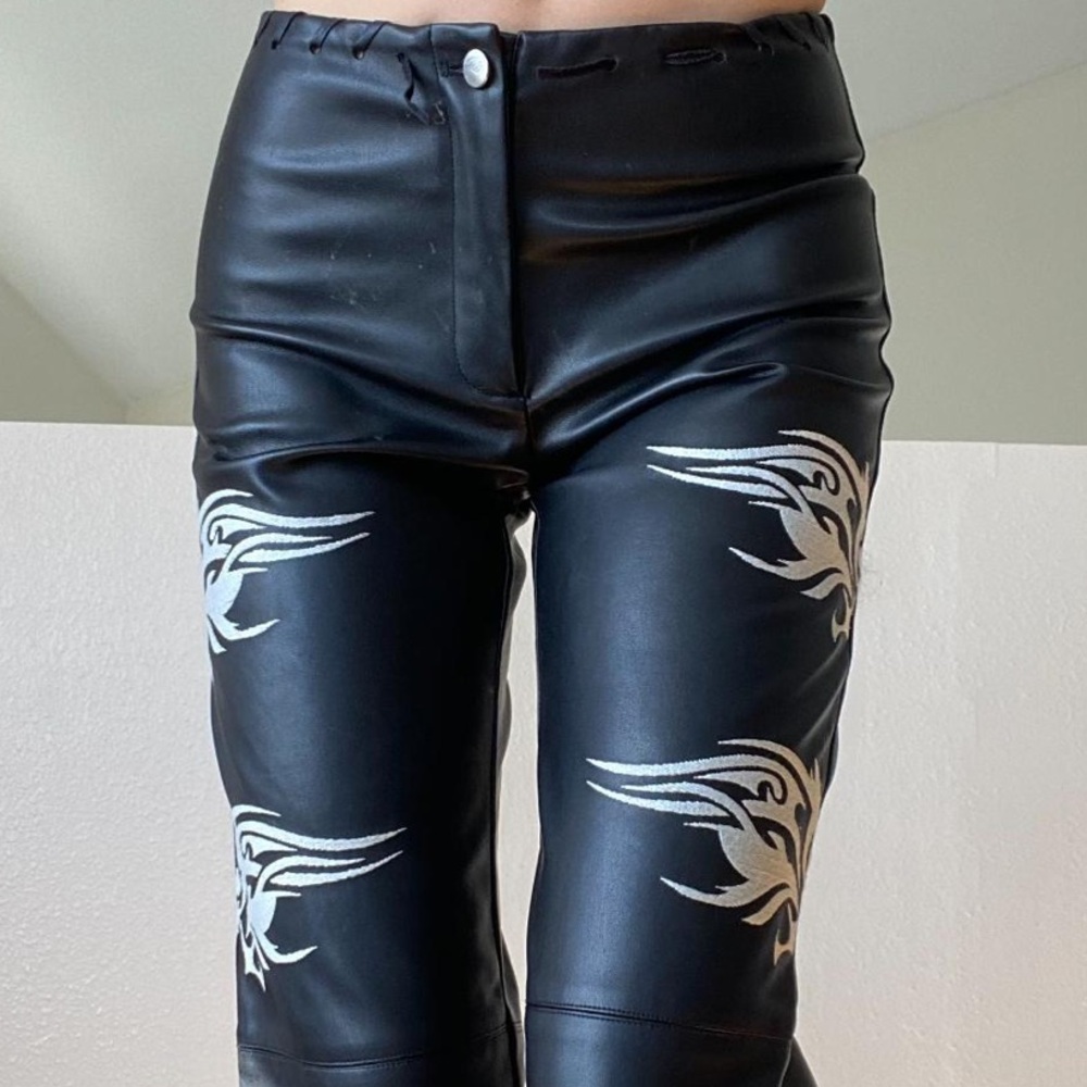 I AM GIA Faux Leather Pants Women 26x32 Black Embroidered Raw Hem Stretch Biker - Picture 2 of 11